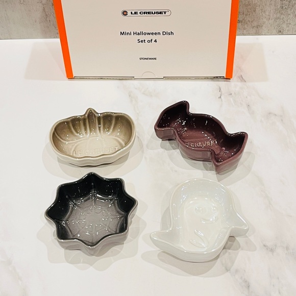 Le Creuset mini Halloween dish set of 4 - Picture 2 of 5